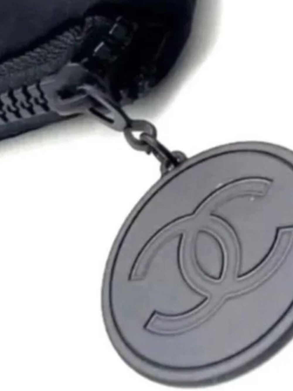 CHANEL CLEANSERS X2 IN MAKEUP BAG NIB - Picture 6 of 9